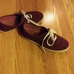 Time and tru size 8 shoes